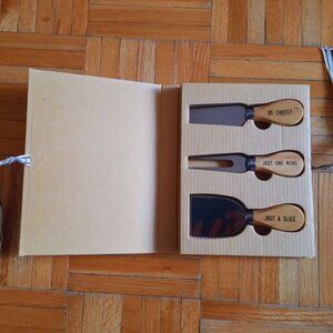 set of 3 cheeses knives, BE Cheesy, NEW